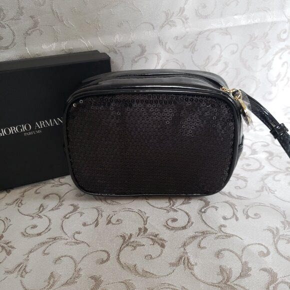 NWOT GIORGIO ARMANI Parfums Black sequins over patent leather zippered pouch - Picture 6 of 9
